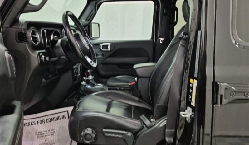 
								2020 Jeep Wrangler Unlimited Sahara full									