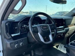 
										2022 GMC Sierra 1500 SLE full									