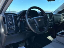 
										2018 Chevrolet Silverado 1500 Custom full									