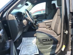 
										2022 Chevrolet Silverado 1500 Limited Custom Trail Boss full									