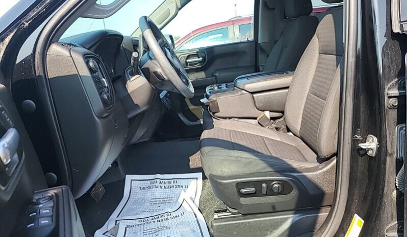 
								2022 Chevrolet Silverado 1500 Limited Custom Trail Boss full									