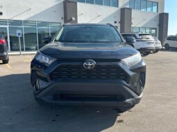 
										2019 Toyota RAV4 LE full									