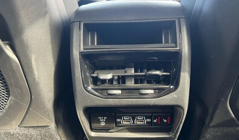 
								2023 Jeep Grand Cherokee Limited Black Pack full									