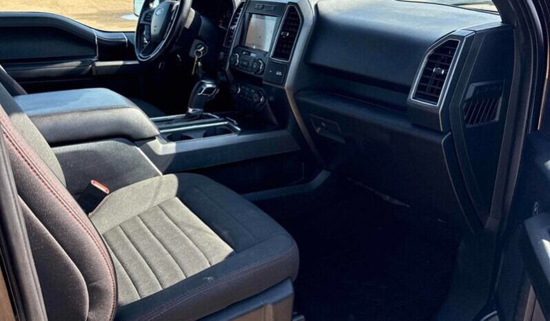 
								2019 Ford F-150 XLT Sport full									