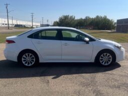 
										2022 Toyota Corolla LE full									