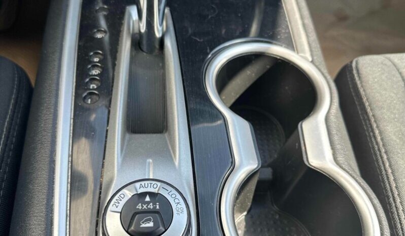 
								2018 Nissan Pathfinder S full									