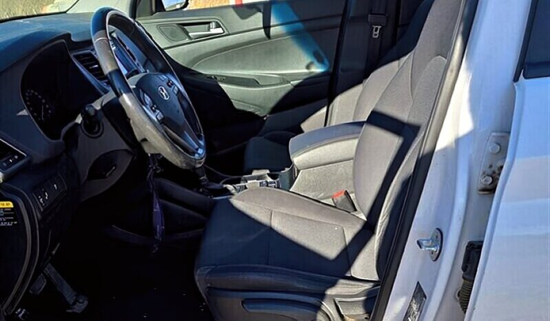
								2017 Hyundai TUCSON 2.0L Premium full									