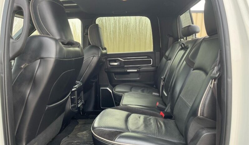 
								2019 RAM 2500 Laramie full									