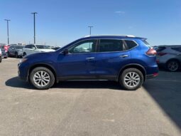 
										2020 Nissan Rogue SV full									