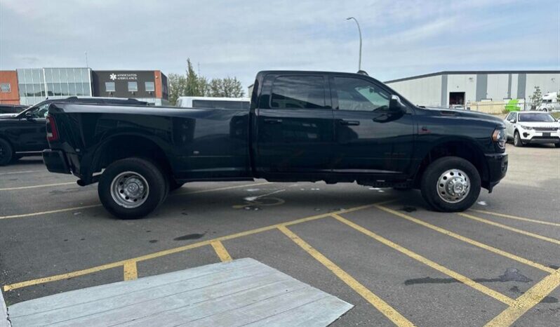 
								2020 RAM 3500 Big Horn Night Edition Dually Diesel full									