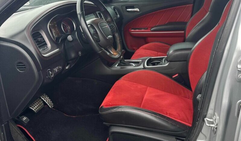 
								2022 Dodge Charger Scat Pack full									