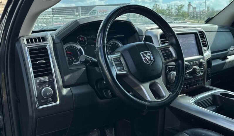 
								2018 RAM 1500 Laramie full									