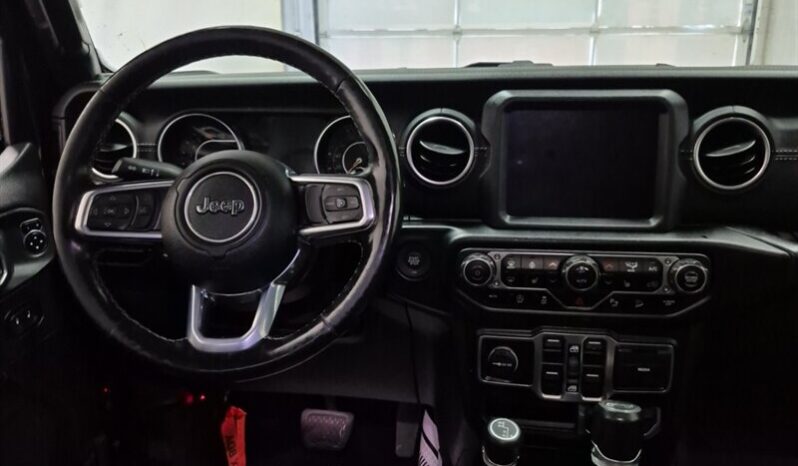 
								2020 Jeep Wrangler Unlimited Sahara full									