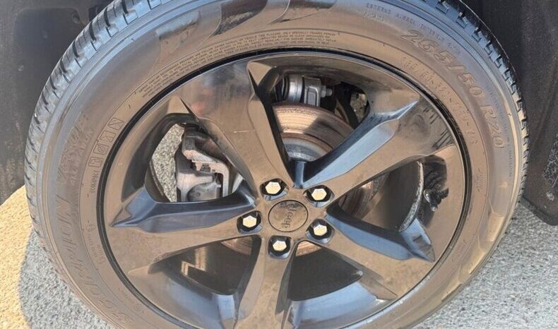 
								2023 Jeep Grand Cherokee Limited Black Pack full									
