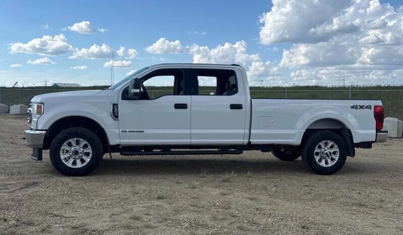 
								2020 Ford F-350 Super Duty XLT full									