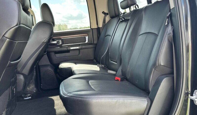 
								2018 RAM 1500 Laramie full									