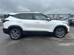 
										2023 Kia Seltos LX full									