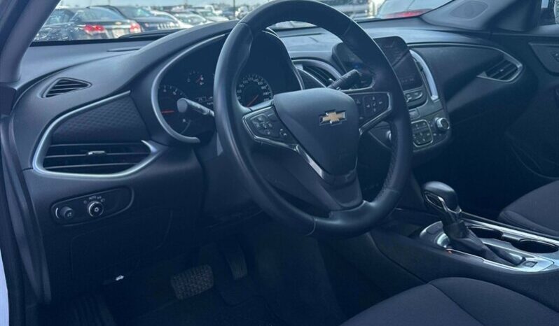 
								2023 Chevrolet Malibu LT full									
