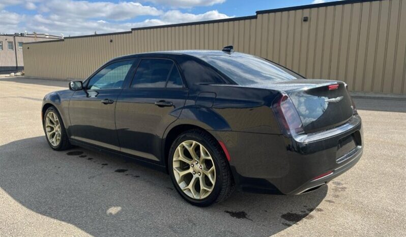 
								2018 Chrysler 300 Series S full									