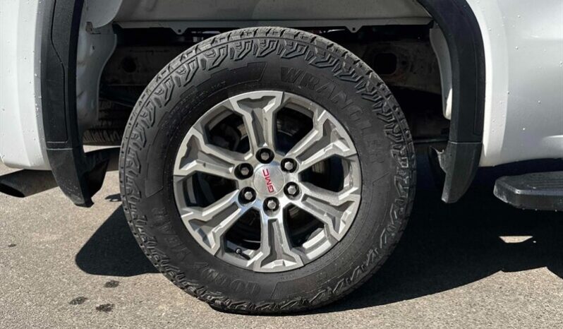 
								2022 GMC Sierra 1500 SLE full									