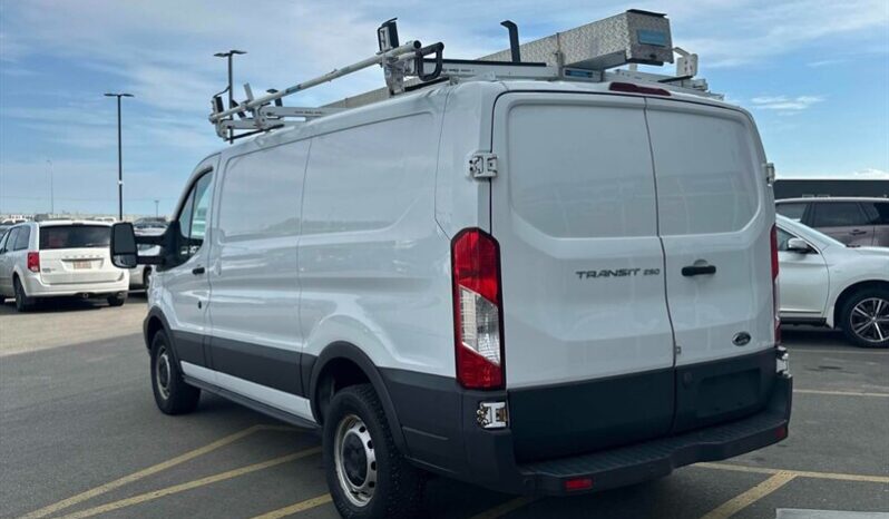 
								2016 Ford Transit 250 Cargo Van full									