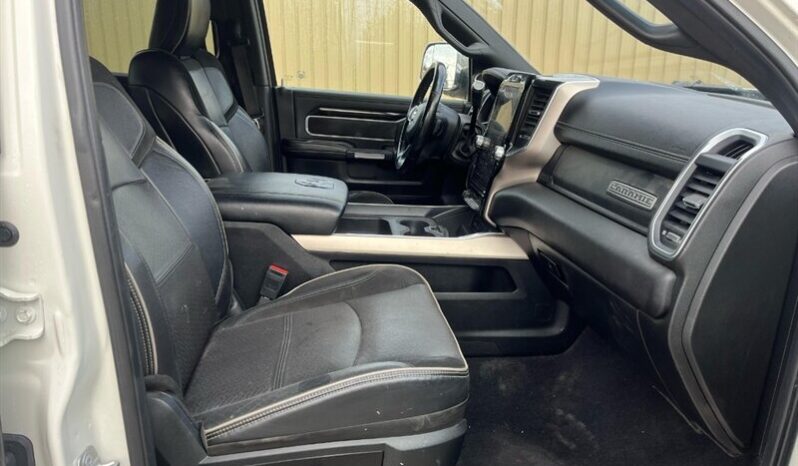 
								2019 RAM 2500 Laramie full									