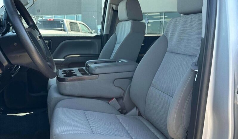 
								2018 Chevrolet Silverado 1500 Custom full									