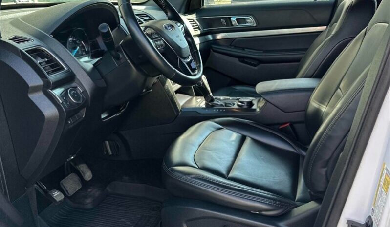 
								2019 Ford Explorer XLT full									