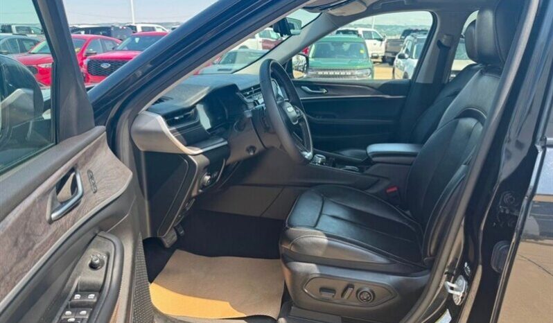 
								2023 Jeep Grand Cherokee Limited Black Pack full									