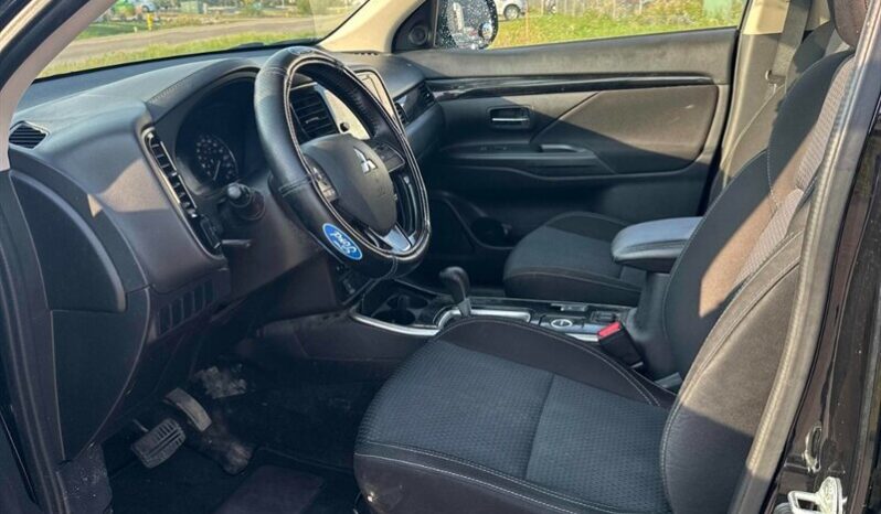 
								2019 Mitsubishi Outlander ES full									
