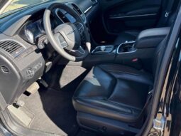 
										2023 Chrysler 300 Series Touring L full									