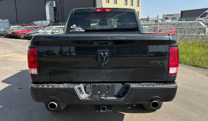 
								2017 RAM 1500 Express full									