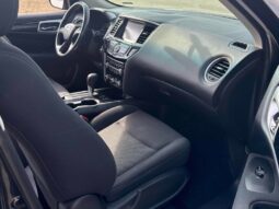 
										2017 Nissan Pathfinder SV full									