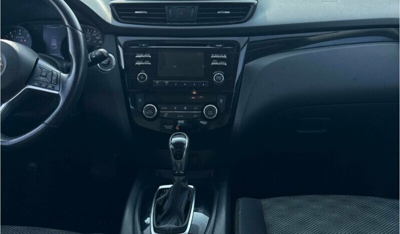 
								2018 Nissan Qashqai SV Sunroof full									