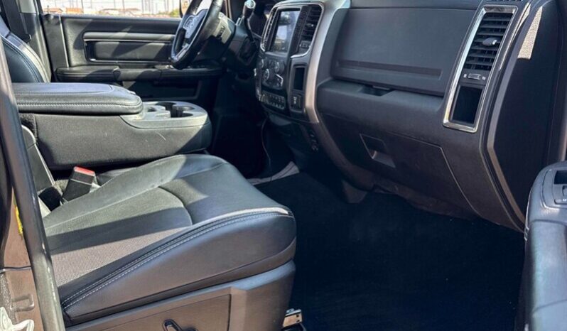 
								2018 RAM 3500 Laramie full									