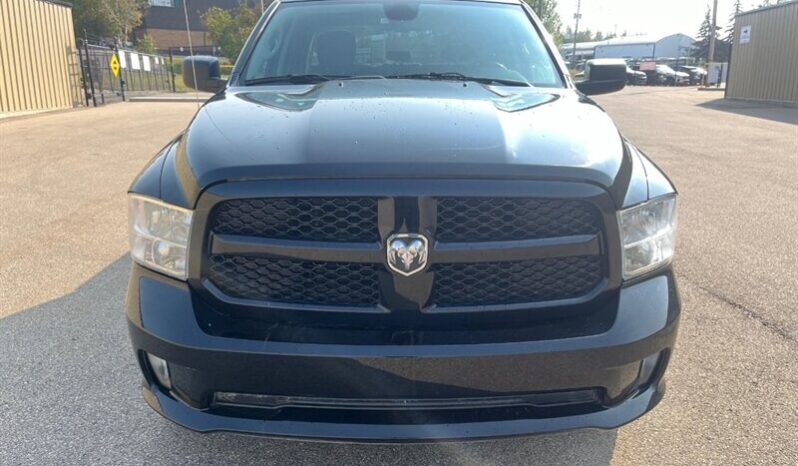 
								2023 RAM 1500 Classic Express full									