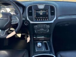 
										2023 Chrysler 300 Series Touring L full									
