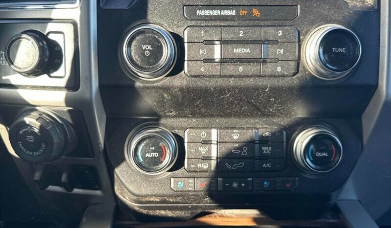 
								2019 Ford F-150 Lariat FX4 full									