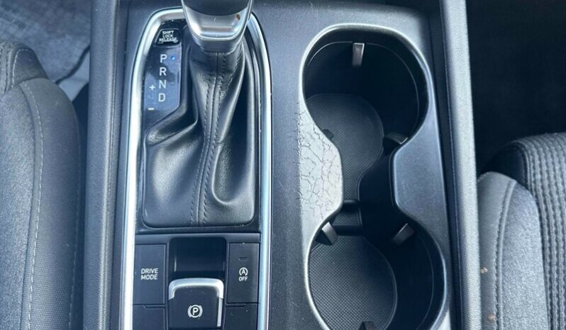 
								2020 Hyundai Santa Fe Essential full									
