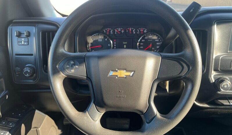 
								2018 Chevrolet Silverado 1500 Custom full									