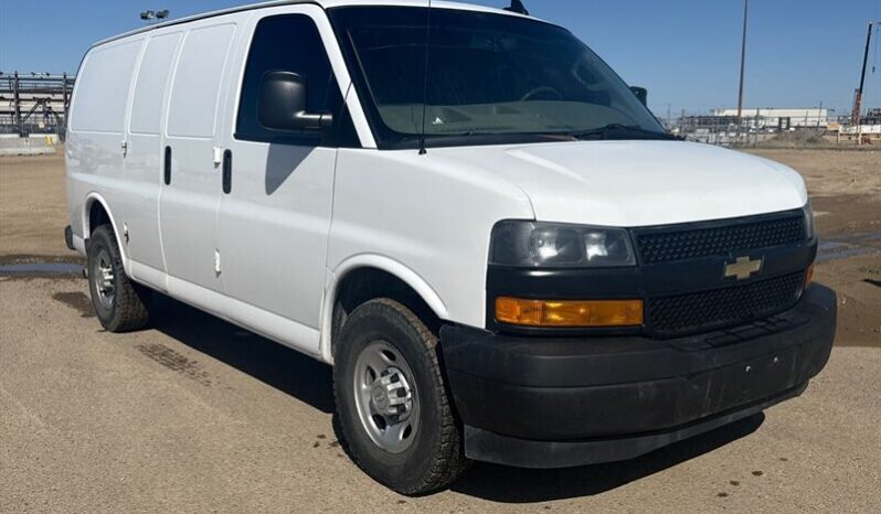 
								2019 Chevrolet Express 2500 full									