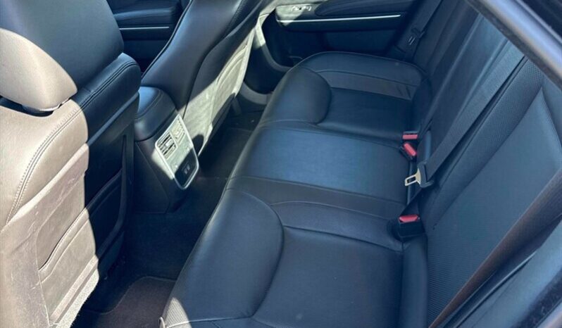 
								2023 Chrysler 300 Series Touring L full									