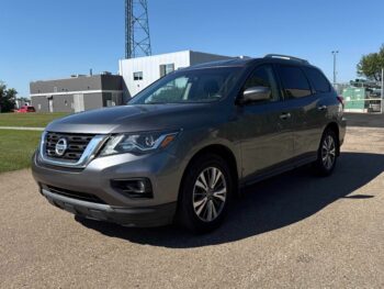 2019 Nissan Pathfinder SV