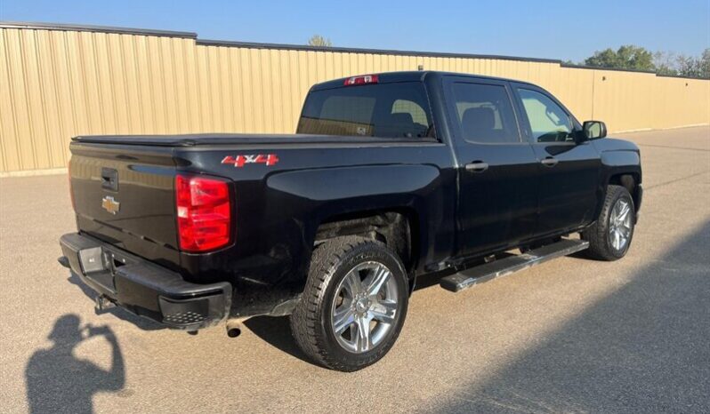 
								2018 Chevrolet Silverado 1500 Custom full									