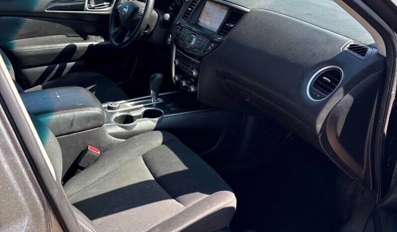 
								2019 Nissan Pathfinder SV full									