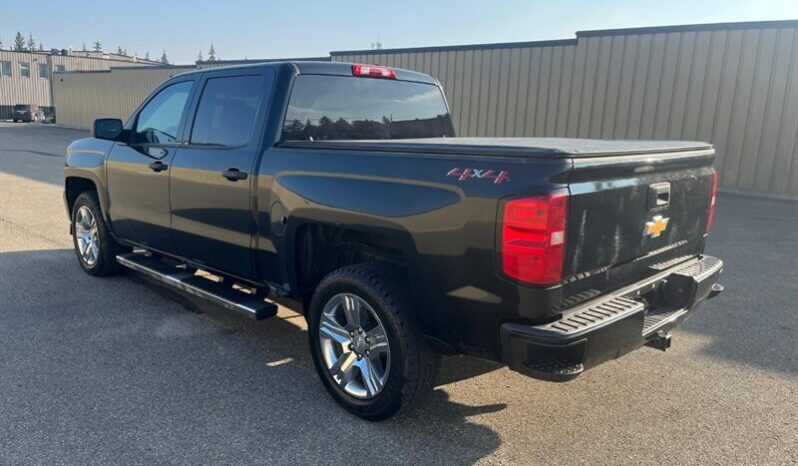 
								2018 Chevrolet Silverado 1500 Custom full									