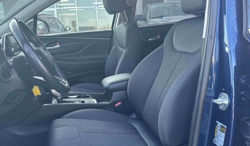 
								2020 Hyundai Santa Fe Essential full									