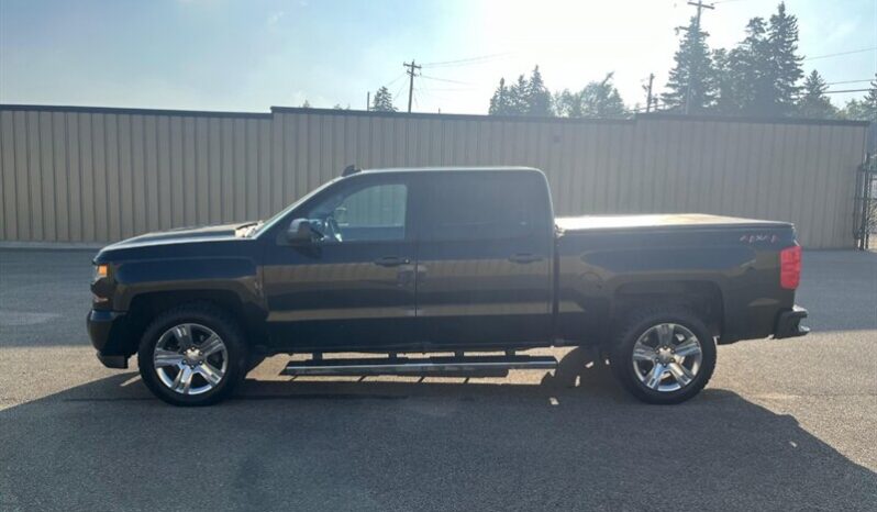 
								2018 Chevrolet Silverado 1500 Custom full									