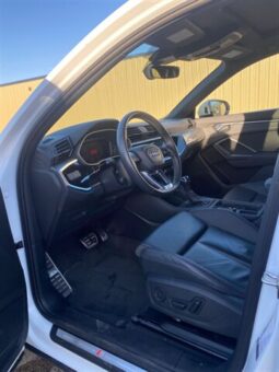 
										2024 Audi Q3 quattro S line Prem Plus 45 TFSI full									