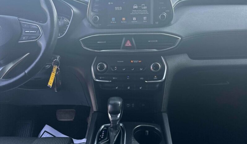 
								2020 Hyundai Santa Fe Essential full									